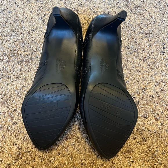 EUC Heels - Picture 5 of 6